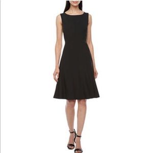 Black Label by Evan-Picone Sleeveless Fit & Flare Dress- Size 6